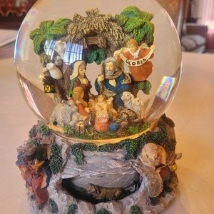 Musical water Globe